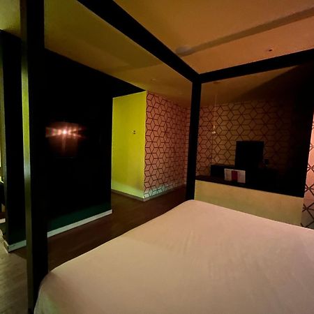 Tout Motel (Adults Only) Кампинас Экстерьер фото